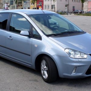 NEW FORD C MAX  WINDSCREEN ***SUPPLY ONLY ******